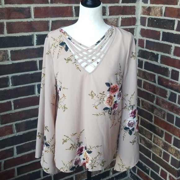 entro Tops - Floral Criss Cross Blouse